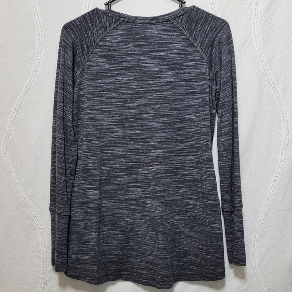 Champion Elite Active Long Sleeve Size small - Picture 3 of 4